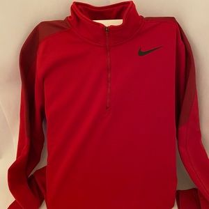 Large Nike Therma 1/4 zip Pullover